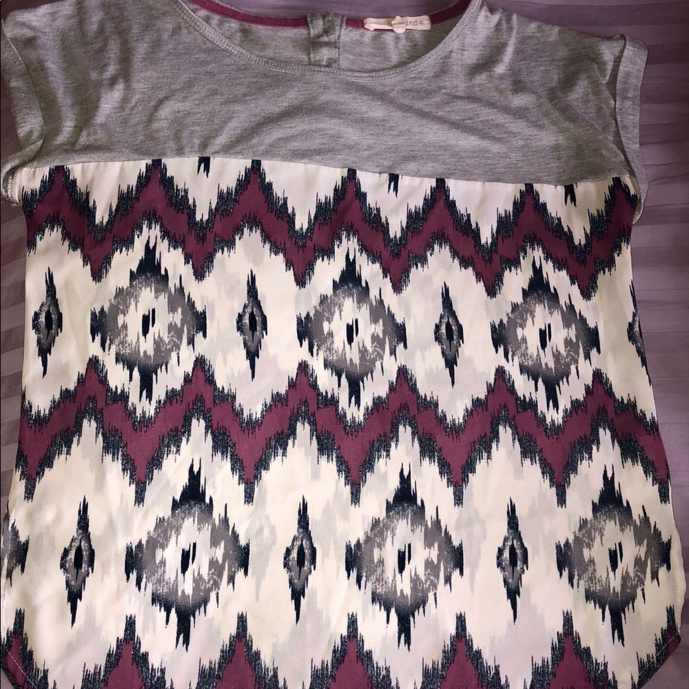Cute Summery Top - worn only a few times ❤️